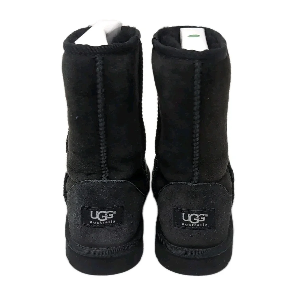 UGG Australia Short 5251 Sheepskin Boots Womens Size 6 US 36 EU‎ Black Suede